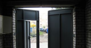 Купить гаражные ворота распашные Богородицк, цена от 3961 руб.